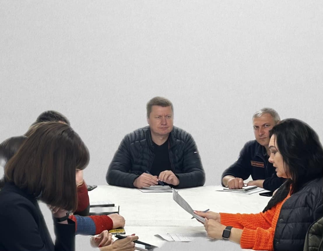 Авангардівський селищний голова Сергій Хрустовський провів нараду з керівниками робочих груп та директорами комунальних підприємств.